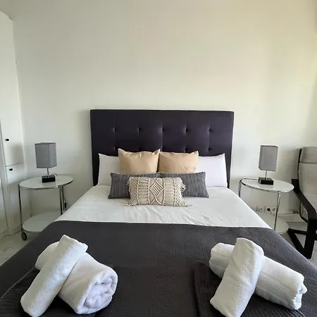 Apartment Paseo Maritimo Ref #113 *